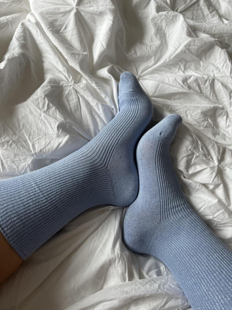 Hellblaue Socken mit Glitzer ( LE).